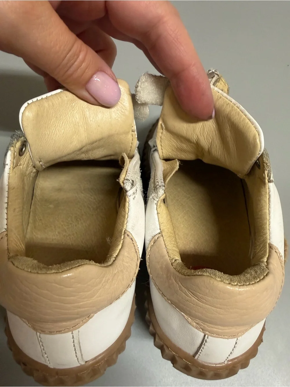 BLUBLONC TODDLER WHITE BEAR SNEAKERS Sz 27 US 10